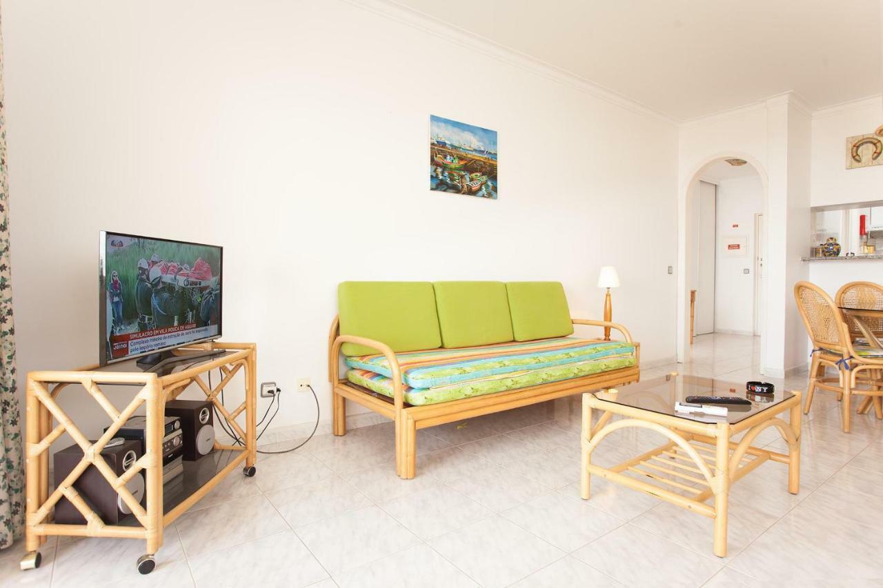 Ramos Palmeira Gale: Beachside With Pool And Smart Amenities