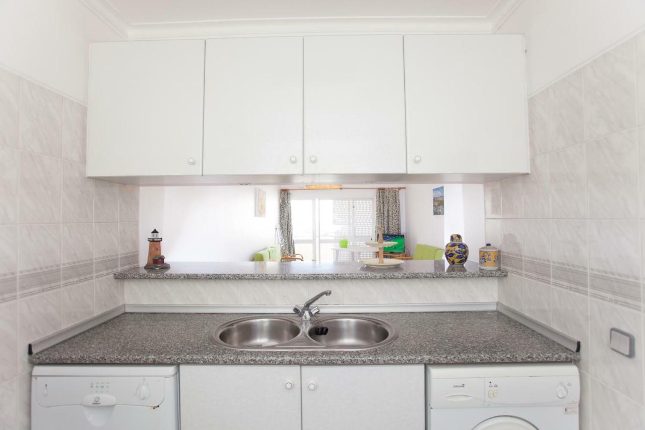 Ramos Palmeira Gale: Beachside With Pool And Smart Amenities Albufeira